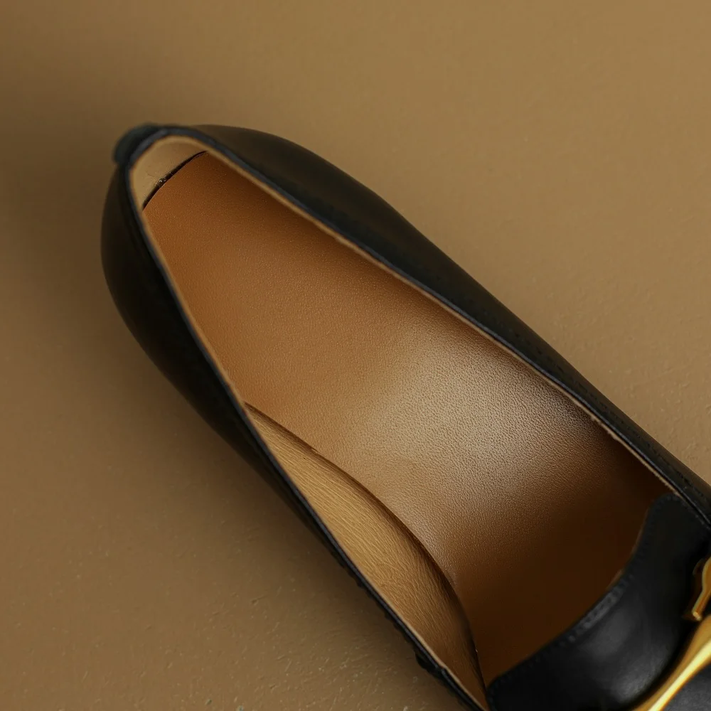 Туфли-лодочки женские из натуральной кожи на массивном каблуке 33-40