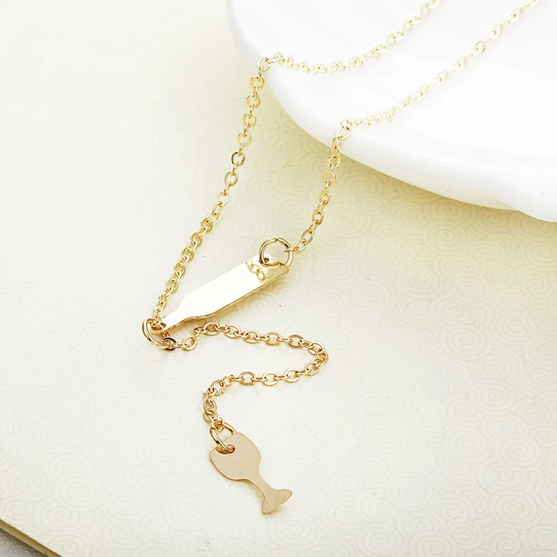 Бутылка для вина на цепочке для женщин из модного металла с простым Y-образным ожерельем.