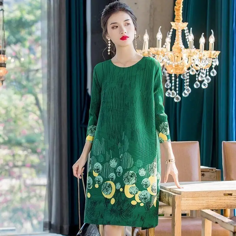 

Noble lady dress 2021 fall new fashion mother's dress loose large size slimming mid-length pleated skirt dresses dress