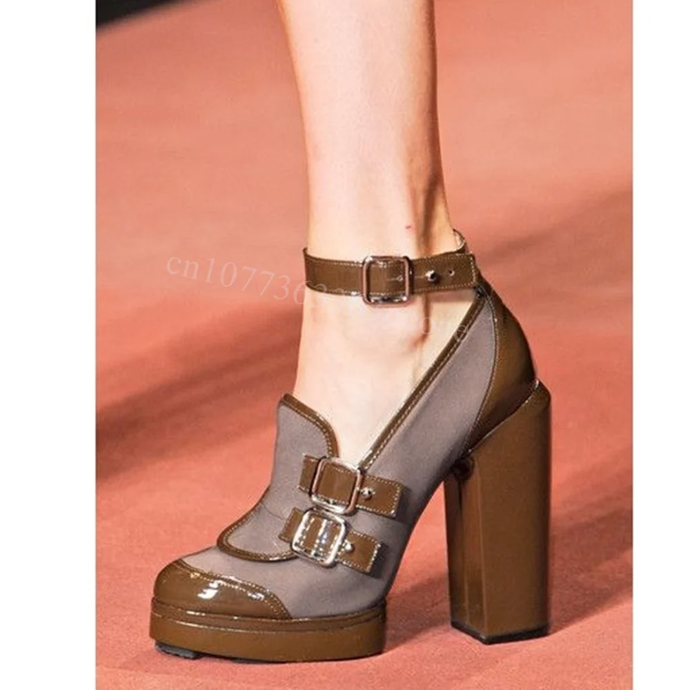 Женская обувь на массивном высоком каблуке с ремешками