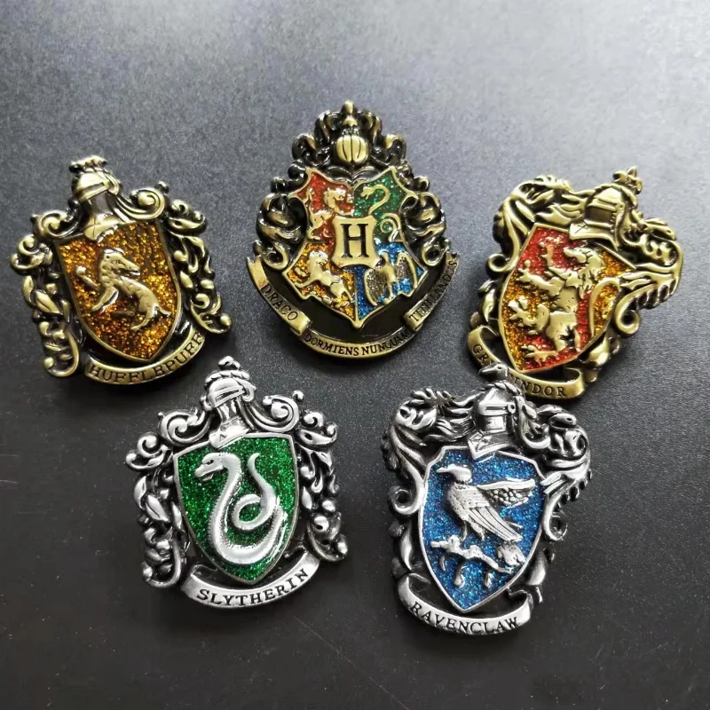 

Magic Academy Badge Harries Humanist Fashion Pottered Academy of Magic Pin Brooch Chest Pin Cosplay Children Adult Gift Toys