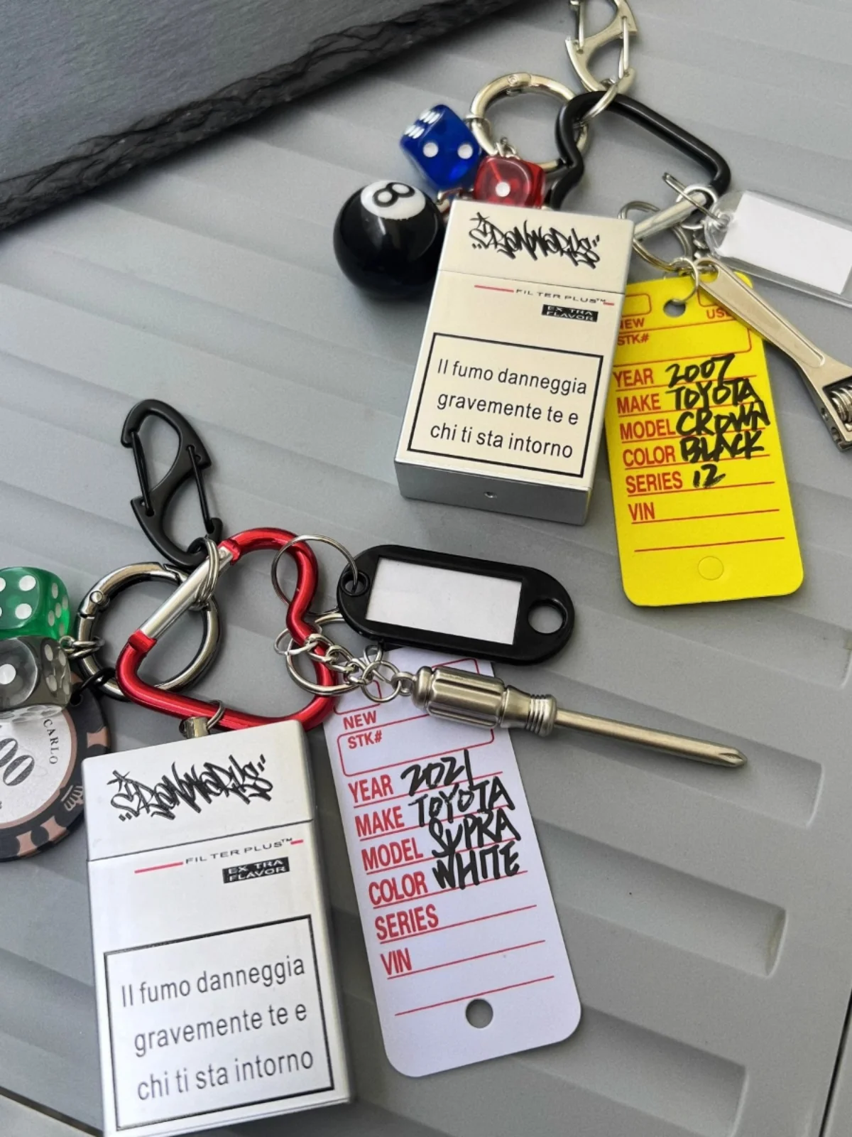 Homemade Multi-Element Graffiti Ashtray Extremely Complex Bag Pendant Handwriting Tag Keychain DIY COUPLE'S