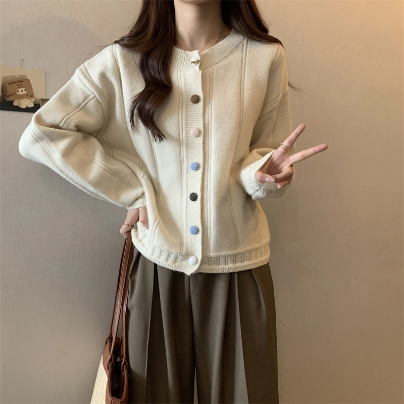 

Корейский стиль свитер ленивый дизайн с красочными пуговицами для женщин осень-зима Повседневный и универсальный трикотажный топ