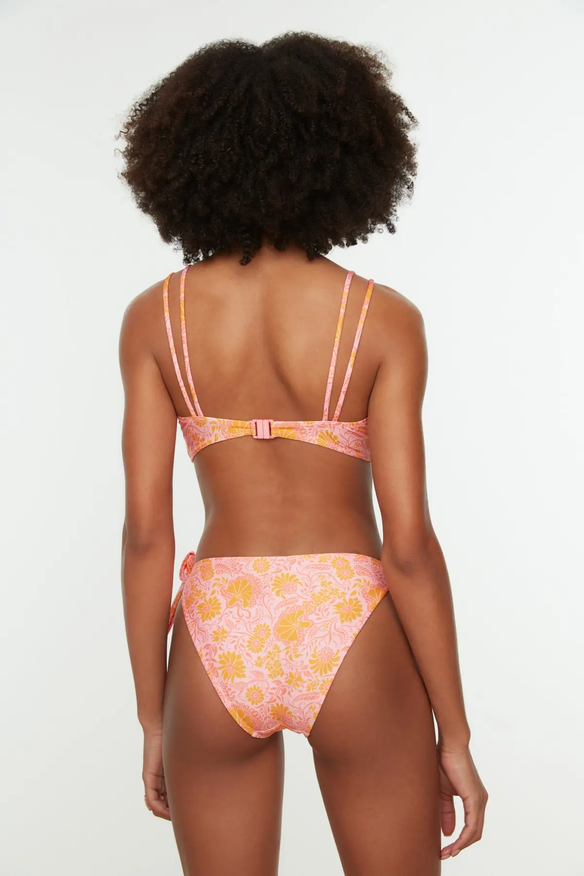 

Flower Print Lacing Detailed Bikini Bottom TBESS22BA0072