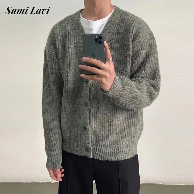 

Мужской трикотажный кардиган с V-образным вырезом, на пуговицах