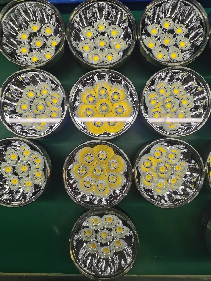 Фонарь Amutorch DM80 8LED 18000лм 1389м LED (art.: 3920dbefdb222) - 3920dbefdb222