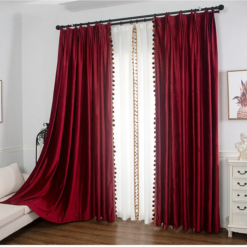 Бархатные затемняющие шторы для спальни с роскошными помпонами синего павлина