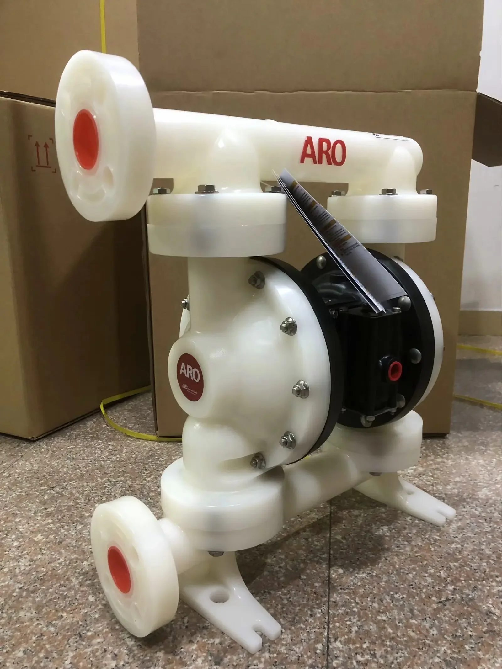 ARO 1-1/2-дюймовый мембранный насос из ПВДФ Пневматический PD15P-FKS-KTT