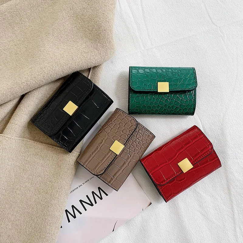 

Fashion Crocodile Pattern Purse Women Multi-slots PU Leather Clutch Ladies Short Wallet Card Bags Female Handbags
