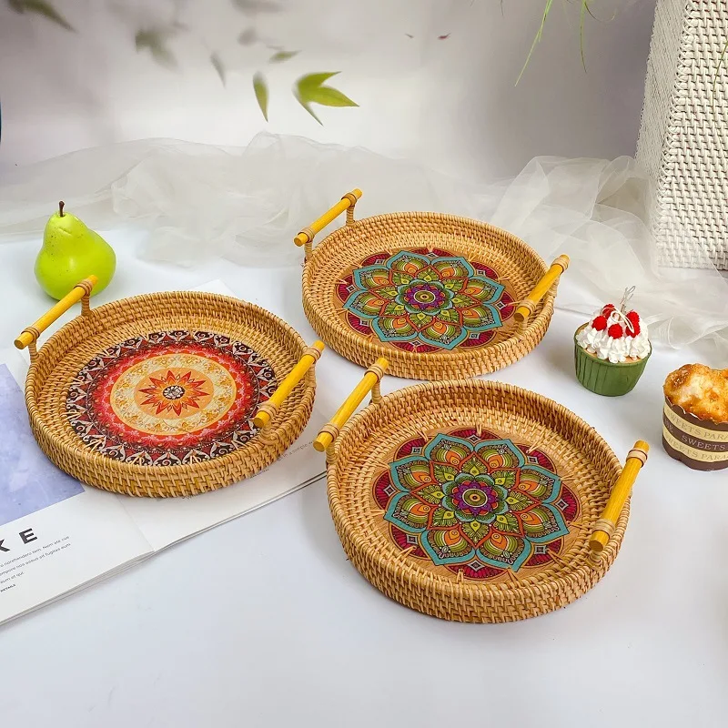 

3pcs Handwoven Rattan Storage Tray With Wooden Handle Round Wicker Basket Bread Food Fruit Cake Platter Dinner Serving Tray
