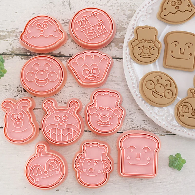 

Cookie Cutter Mold Confectionery Run Kingdom Cartoon Desserts Cutting Stamps Baking Pastry Cookie Type Kitchen Accessories tool