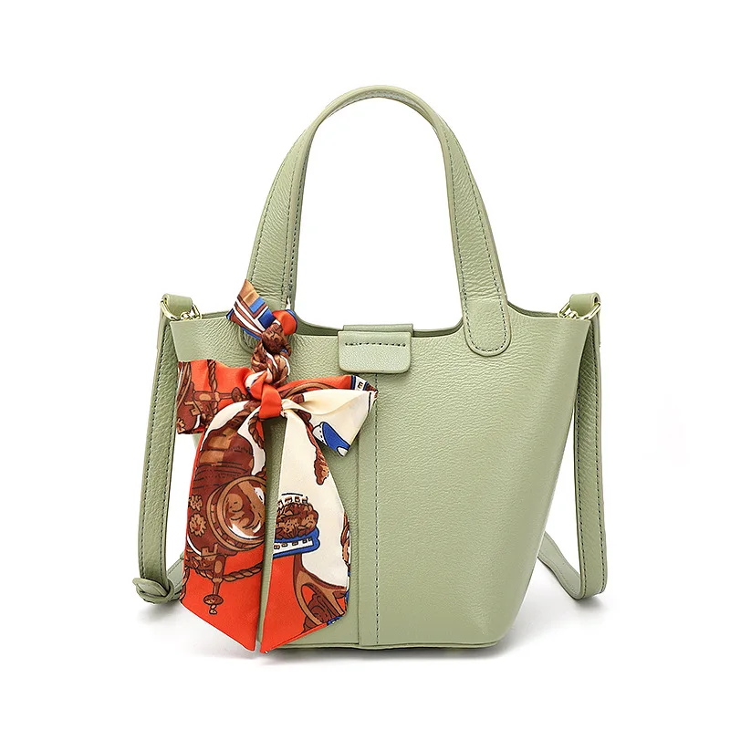 2022 New Womens Fashion Trend Handbag Large Capacity Messenger Bucket Bag