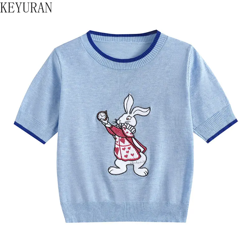 

Женская трикотажная футболка с вышивкой кролика и коротким рукавом