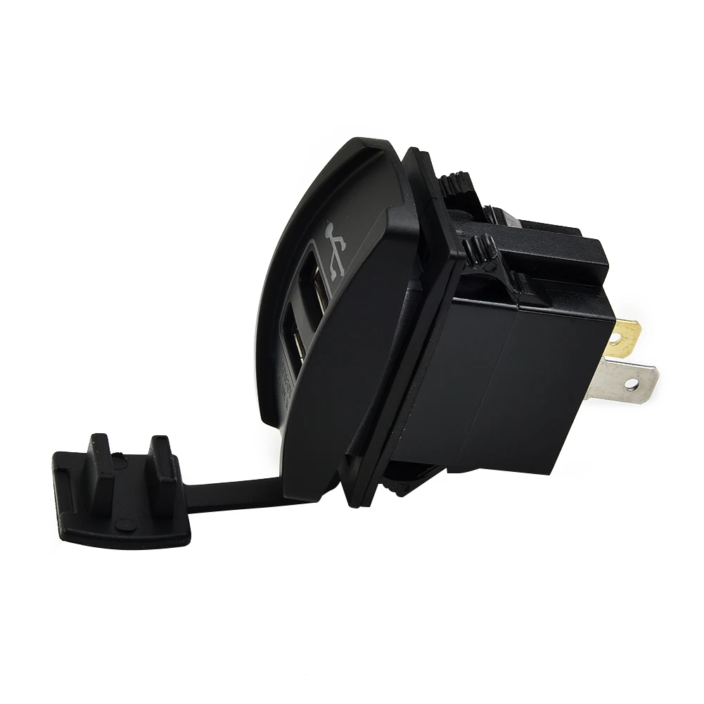 

Автомобильное зарядное устройство с двумя USB-портами, а