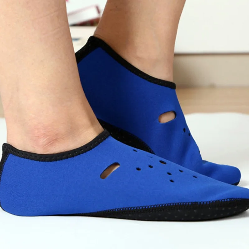 Water Sports Diving Socks Anti Skid Beach Shoes for Women Swimming Surfing Neoprene Socks Adult Diving Shoes Water Shoes