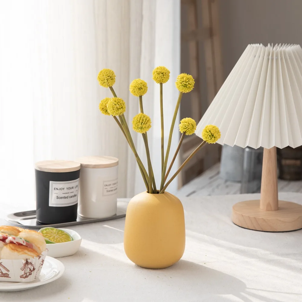 

Hand Holding Flowers Rose Wall Fake Flower Foam Fruit Home Hotel Living Room Garden Office Decoration Fake Flower Bouquet DIY