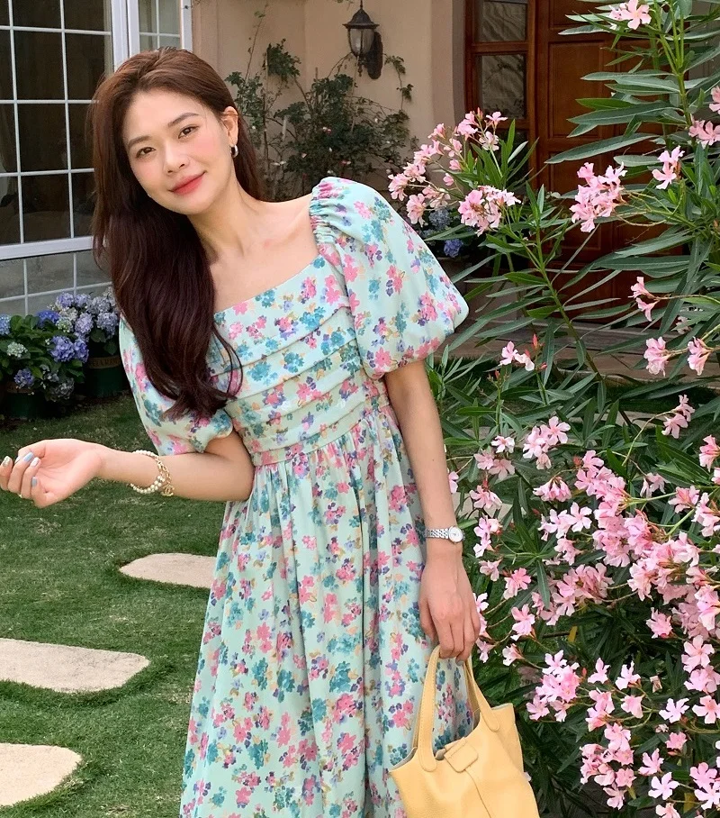 

French Vintage Floral Print Summer Party Dress Women Korean Long Midi Dress Square Collar Puff Sleeve Beach Dress Elegant