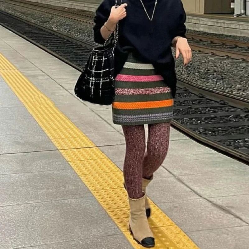 

23 New Fashion Knitted Skirt Lady High Waist A-line Vintage Color Stripe Short Skirts Advanced Elegance High-quality Mini Skirts