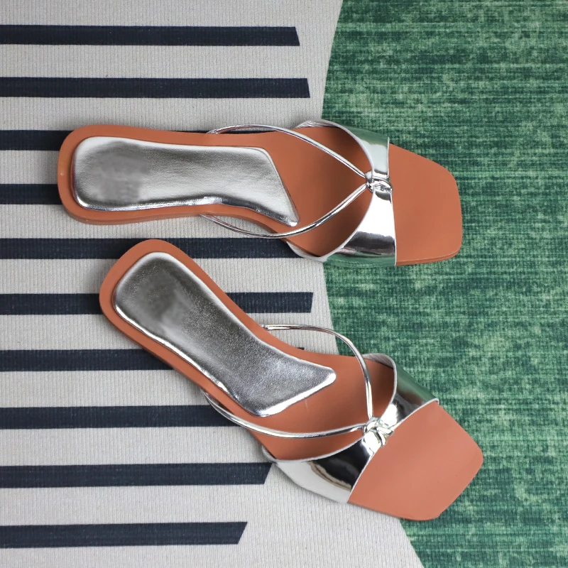 

Z Women's Outdoor Flat Slippers Summer Slides Woman 2023 Fashion Designer Ladies Slipper Sexy Thin Strap Casual Beach Sandals