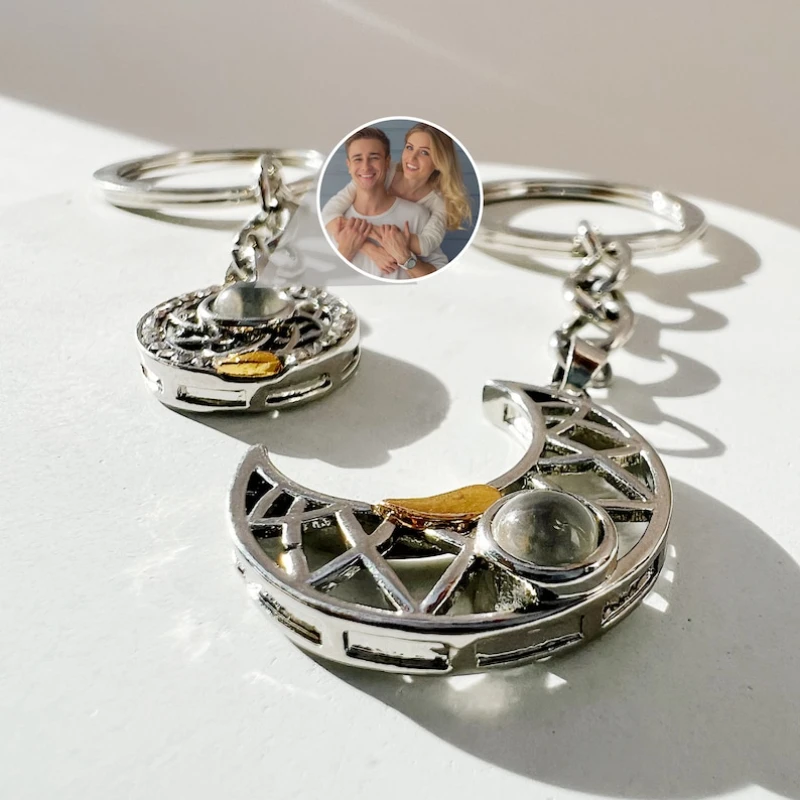 Projection Keychain Custom Personalized Photo Creative Keychains Pendant Sun and Moon Style Projection Couple Jewelry
