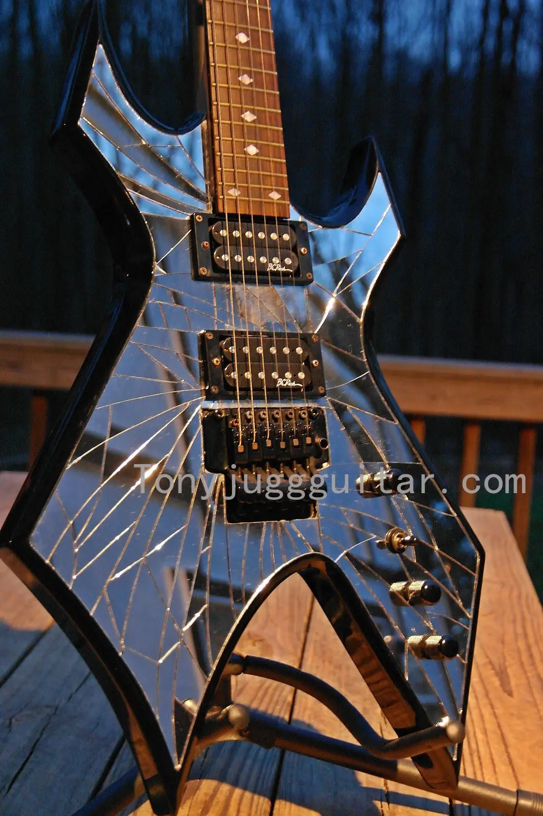 

Paul Stanley B C Warlock Fractured Mirror Top Electric Guitar Floyd Rose Tremolo & Locking NuT, Whammy Bar, 24 Frets,