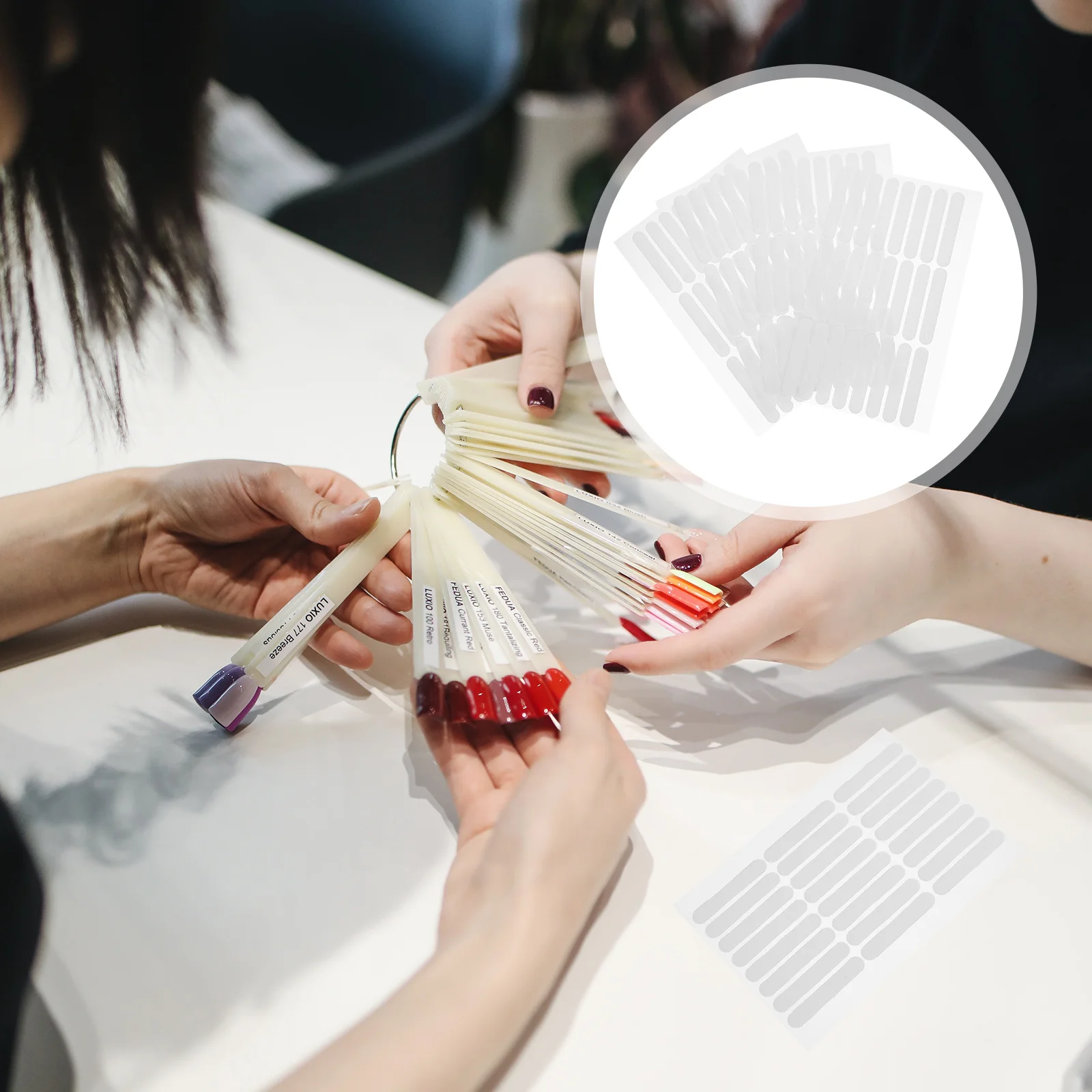 Инструмент для демонстрации ногтей с хрустальной лентой демонстрирующий