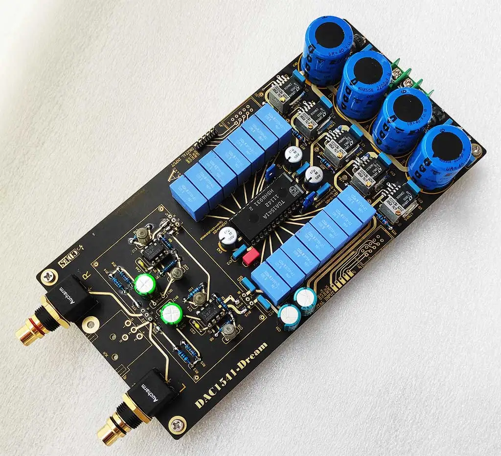 

Позолоченная плата декодирования TDA1541, версия с золотым проводом