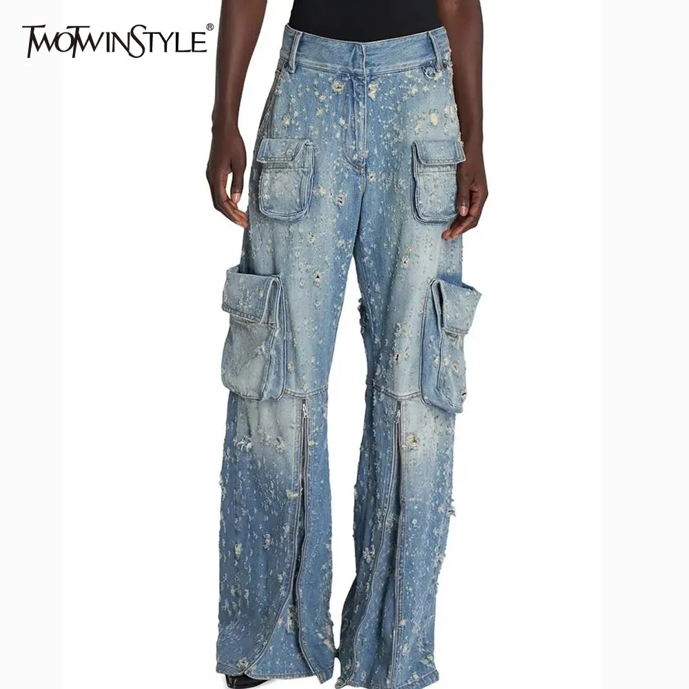 Женские джинсы-карго TWOTWINSTYLE длинные рваные с карманами и высокой талией модная