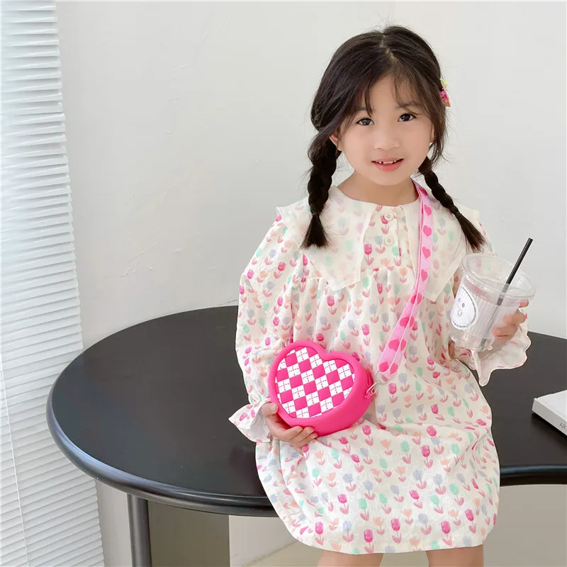 2023 New Silica Gel Heart Children's Mini Shoulder Bags Outdoor Baby Girls Coin Purse Handbags Travel Kids Crossbody Bag enlarge