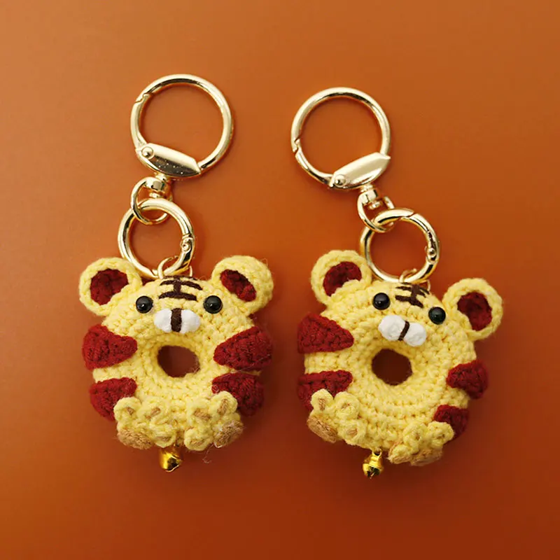 

New 1PC Cute Keyring Knitting Tiger Pendant Hand Crocheting Donut Keychains Handmade Bag Key Accessory for Couple Ornament Gift