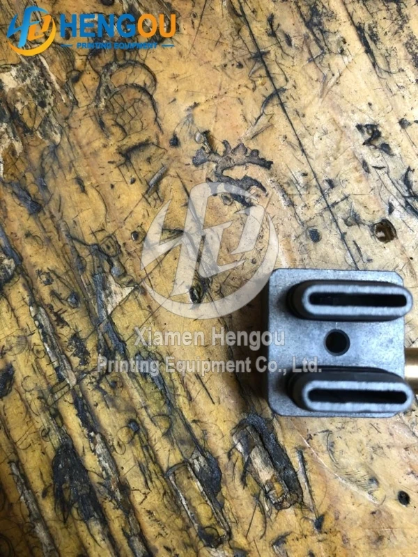 

Зажимная головка для зажима пластины с 2 отверстиями