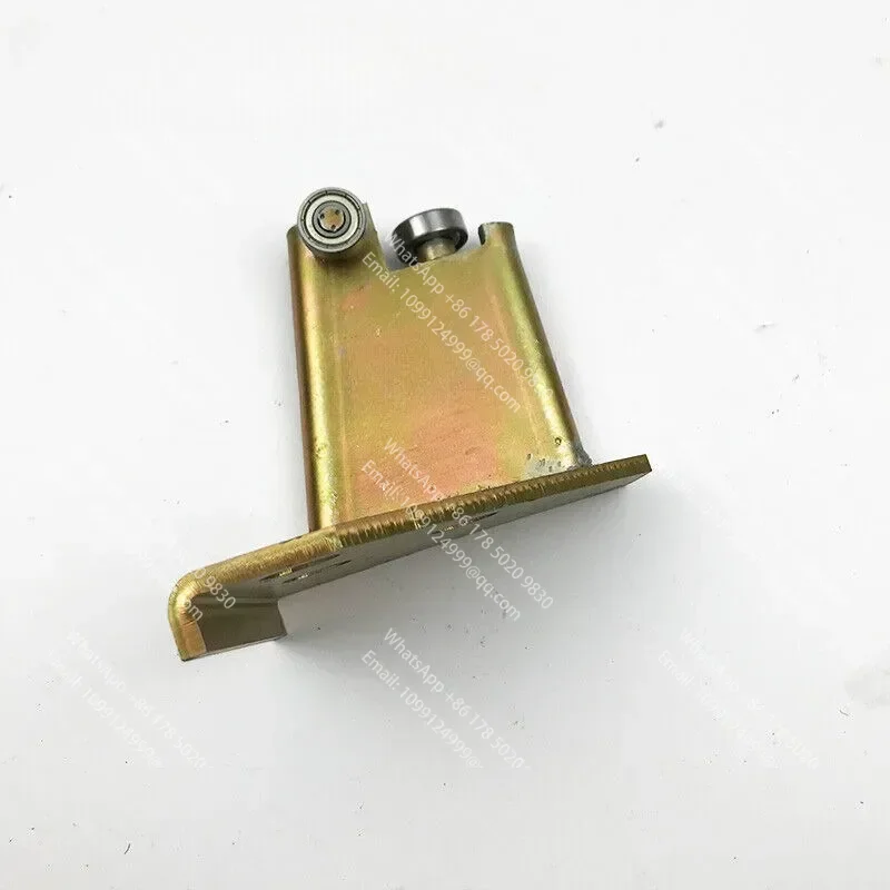Комплект роликов и подшипников для двери кабины экскаватора Komatsu PC35507578128228UU (art.: 3920dc529cb8e) - 3920dc529cb8e