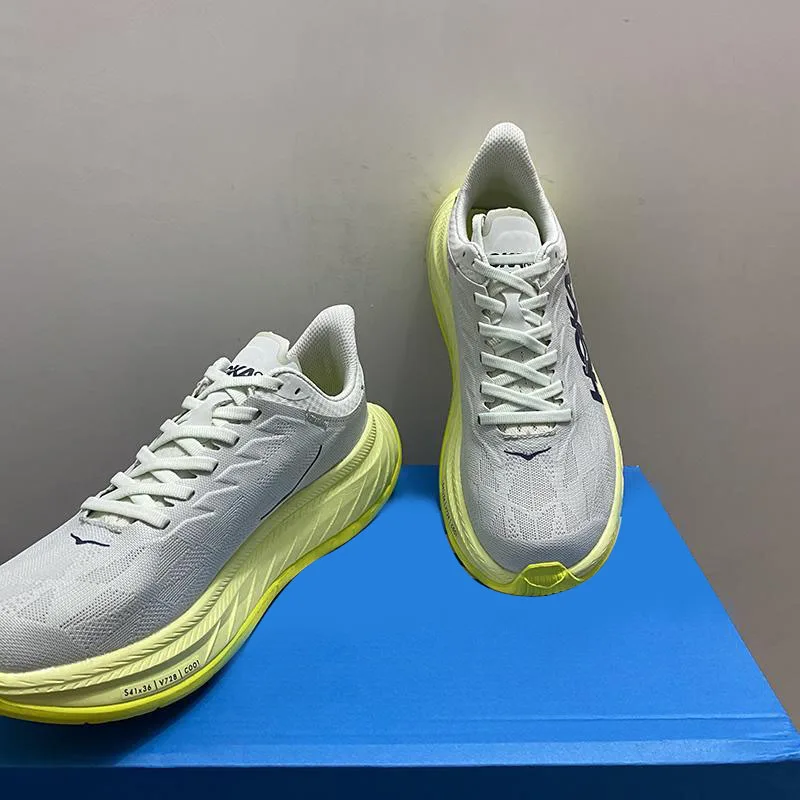 Unisex Carbon Plate Ultra light anti-slip shockproof Marathon Running shoes lovers breathable road running jogging sneakers