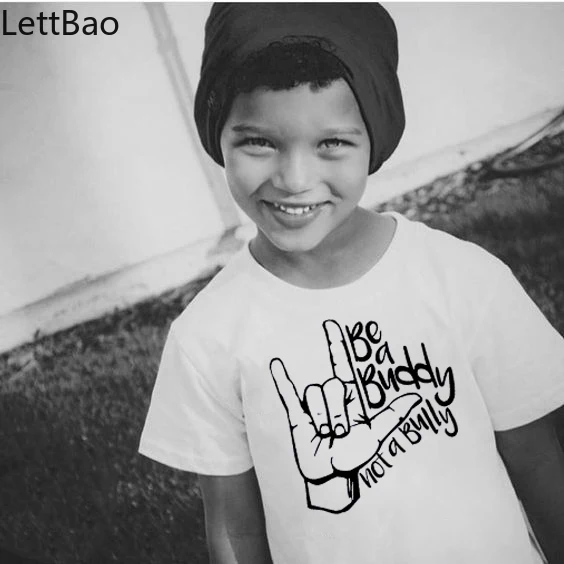 

Футболка с надписью «Be A Buddy Not A Bully»