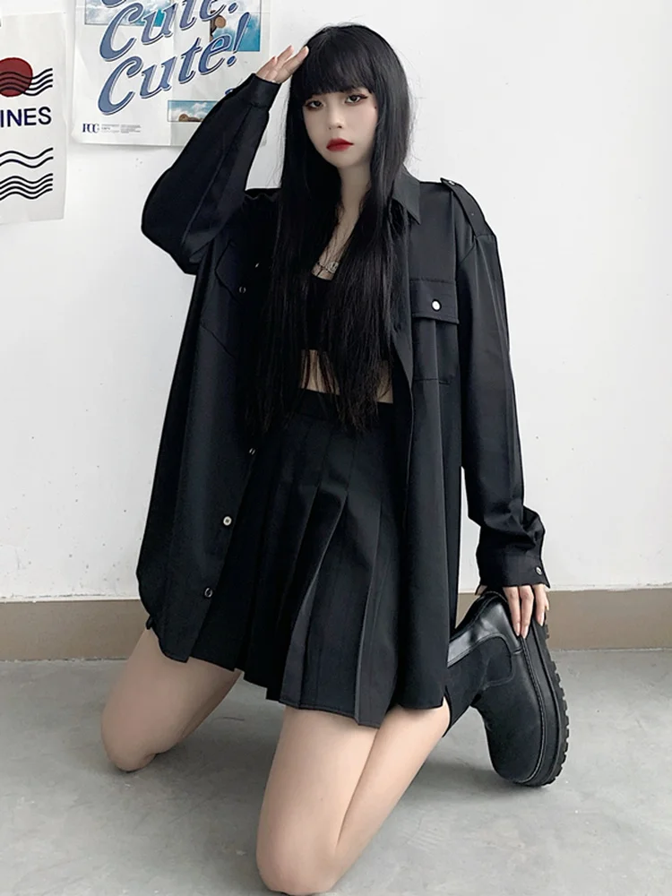 Женская блузка с длинным рукавом и поясом в готическом стиле |