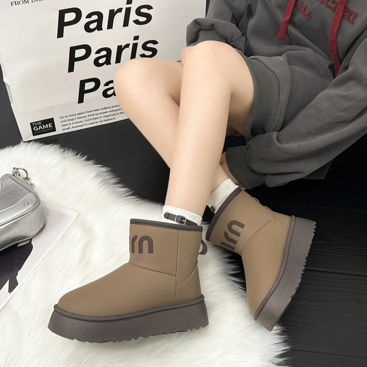 2024 новые зимние короткие ботинки на толстой подошве противоскользящие плюшевые