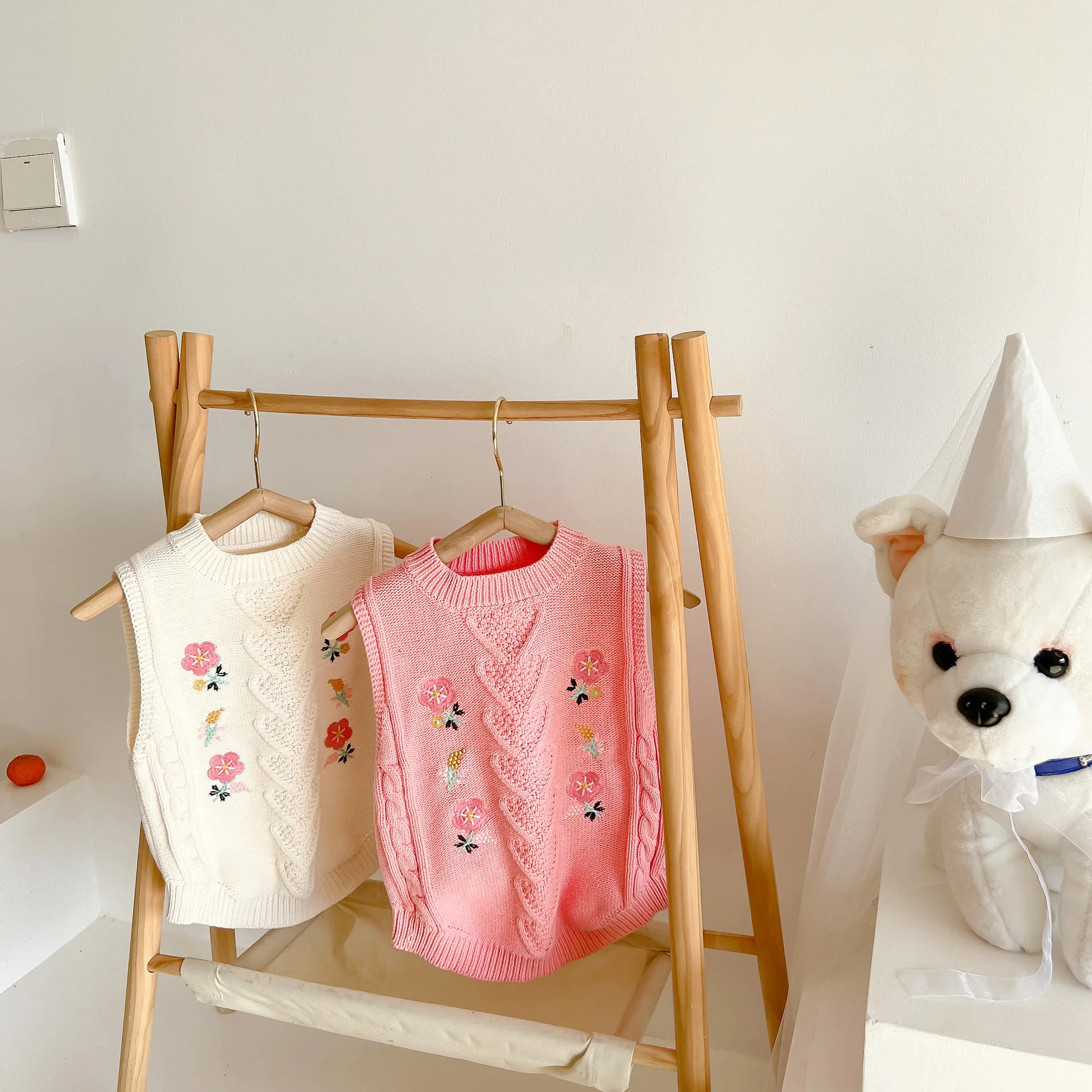 Милый однотонный хлопковый трикотажный кардиган с круглым вырезом и длинными