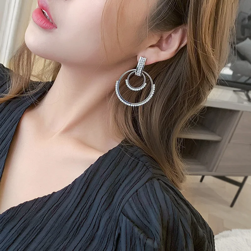 

Round Copper Micro Inlaid Diamond Earrings 2022 New Big Circle Nightclub Earrings Hip Hop Trendsetters Luxury Shiny Earrings