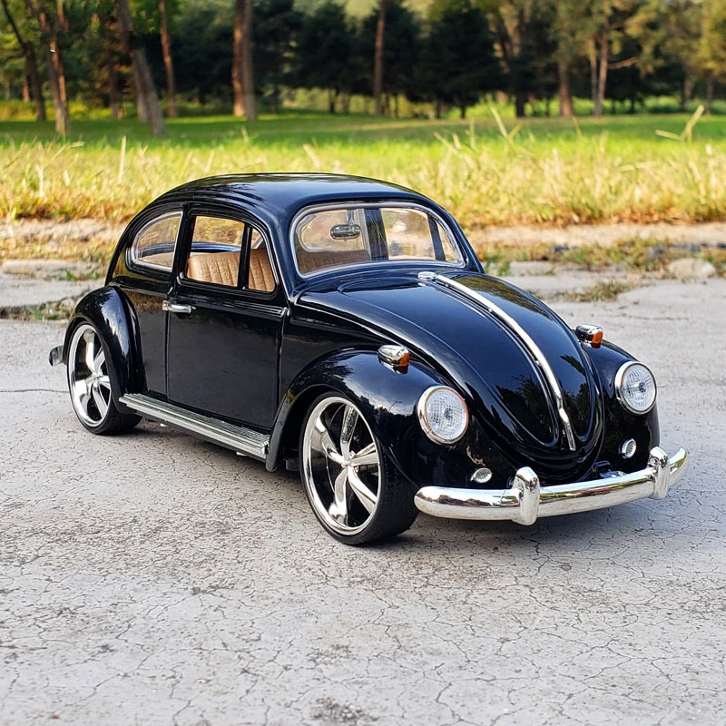 

Модель автомобиля из сплава под давлением, 1:18