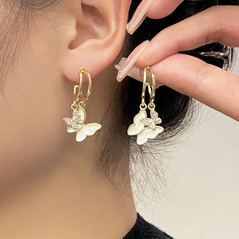 

Fashion Exquisite Enamel Butterfly Decor Ear Cuff Earring For Woman New Arrival Tassel Rhinestone Stud Opal Earring Jewelry Gift