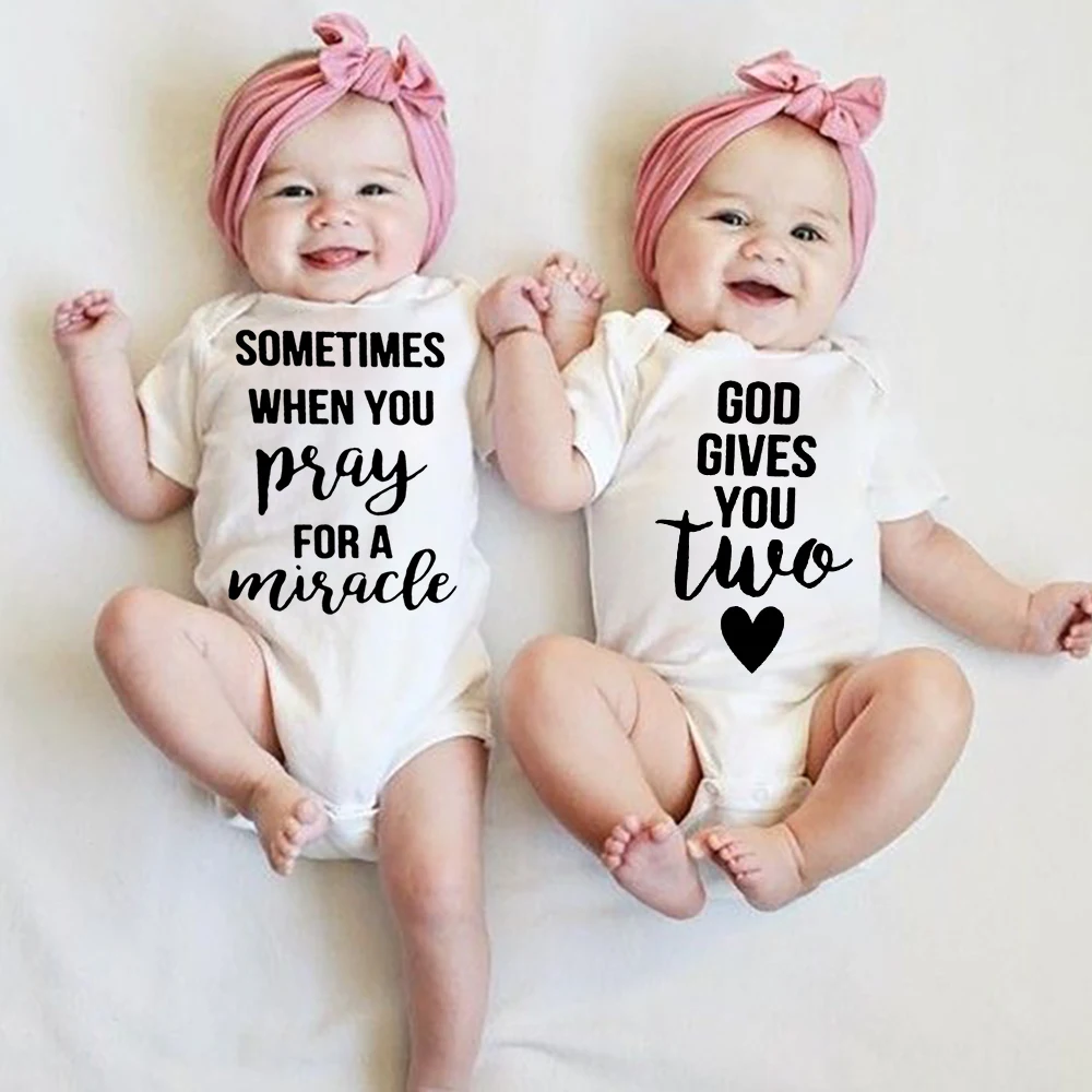 

Twins Newborn Baby Bodysuit Summer Infant Baby Born Short Sleeve Clothes Boys Girls Jumpsuit Pregnancy Announcement Twins Gifts
