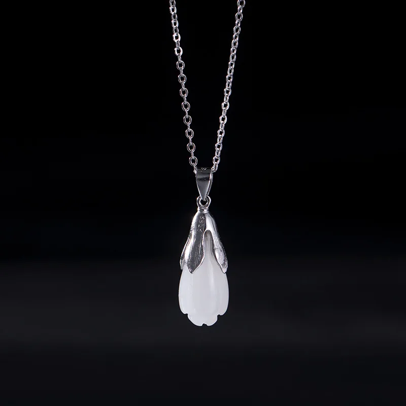 

s925 sterling silver Creative butterfly shape pendant Hetian jade necklace retro lady temperament collarbone chain