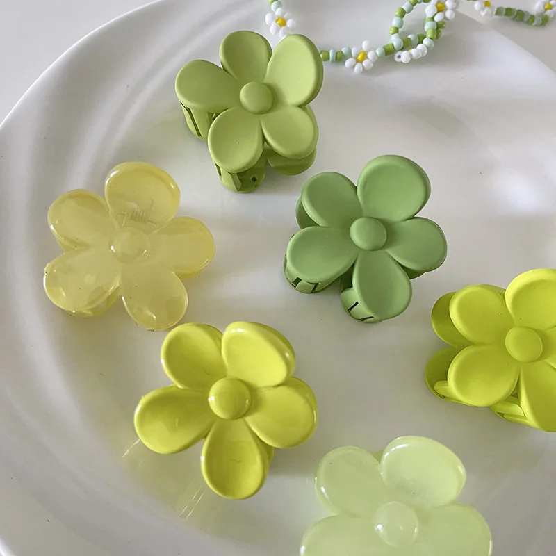 

Korean Flower Shape Hair Claws Green Hair Claws Clip For Women Girls Sweet Ponytail Hair Clip Hairpins Acrylic Hair Accessories