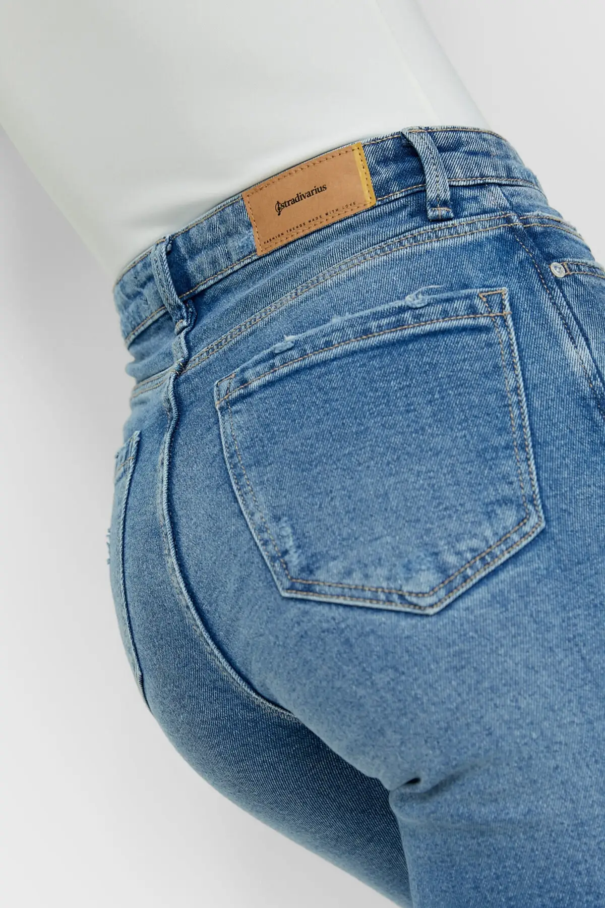 

Women Light Blue Jeans Slim Fit Mom Women Jeans 2021 Fashion