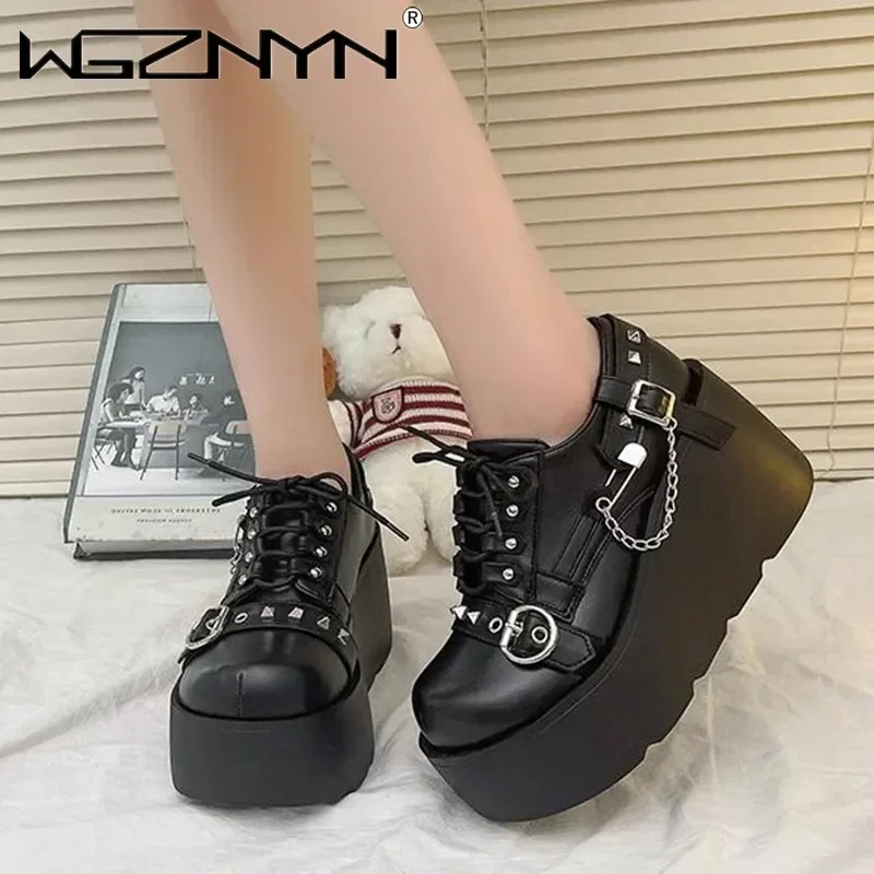 Женские кожаные ботинки в стиле ретро черные туфли панк и готика металлическая