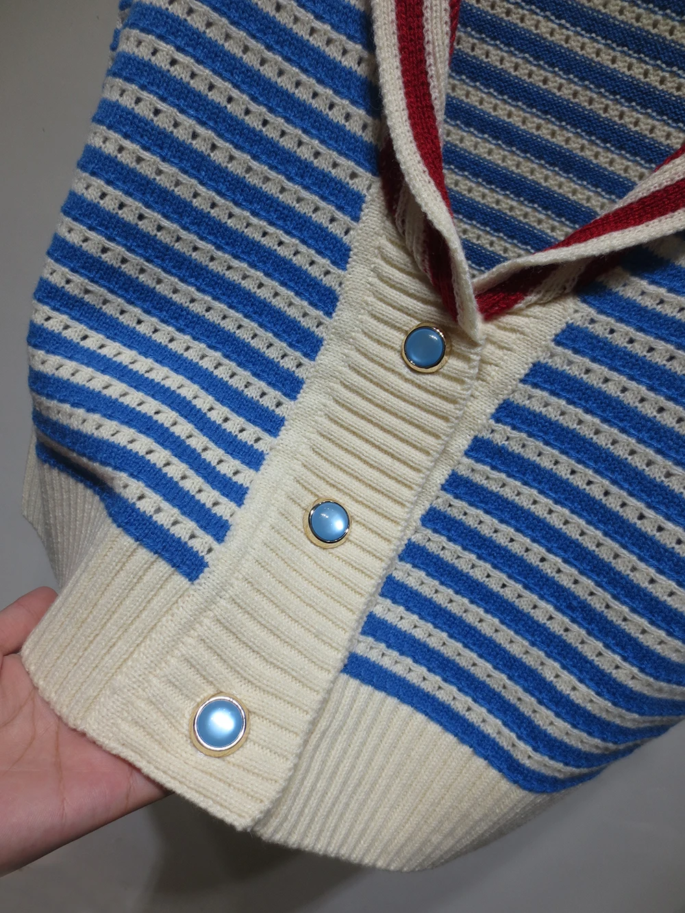 2022 Autumn New Shawl Navy Collar Color Contrast Stripe Knitted Vest Women Wear Canvas Cardigan Sweater