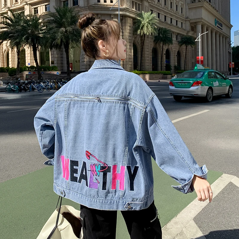 

Женская джинсовая куртка на молнии, ковбойская универсальная куртка большого размера с вышивкой и надписью, весна 2022