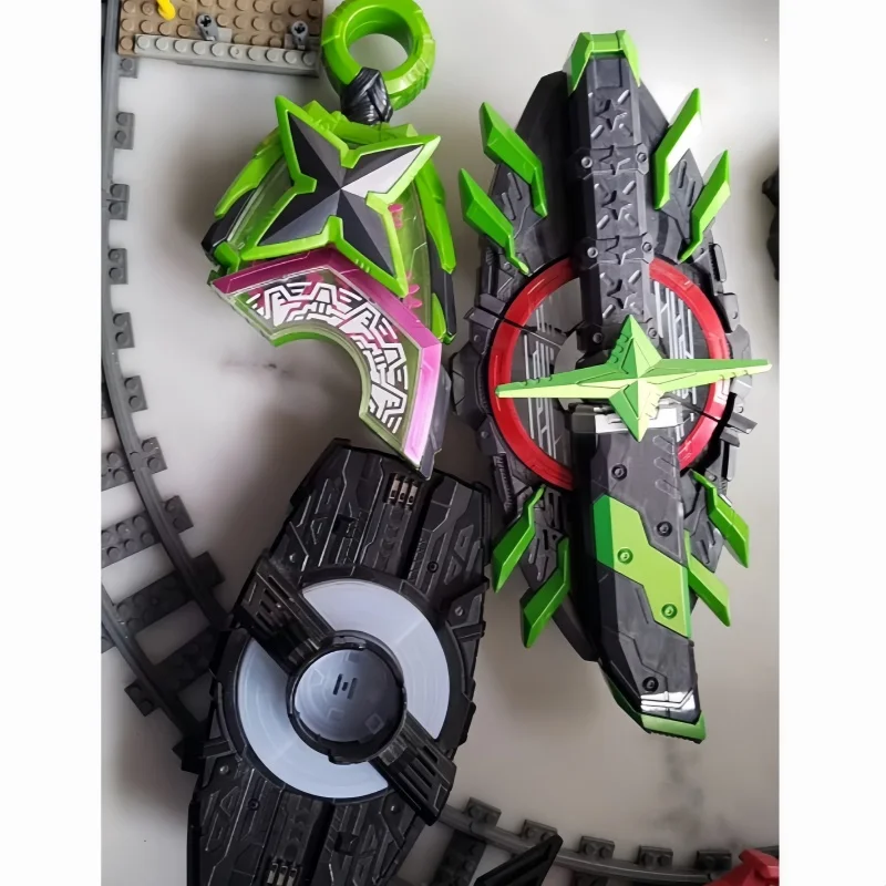 Фото В наличии: Коллекционная игрушка-аксессуар Bandai Premium DX Kamen Rider Tycoon Bujin Sword Buckle Shogun Form Geats, подарок №1