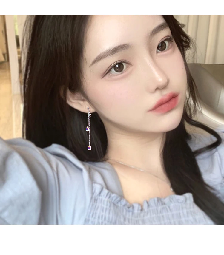 Милые элегантные висячие серьги-подвески в виде сахарного Куба со звездами и