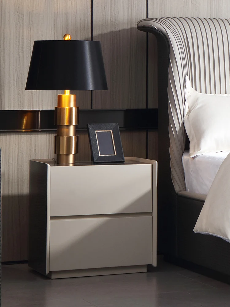 

Минималистичный дизайнерский прикроватный столик, большая домашняя спальня, высококачественный шкаф для хранения, простой легкий роскошн...